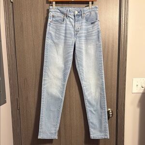 American Eagle Outfitters Men's Athletic Fit Light Wash Jeans Size 28x32 NWOT